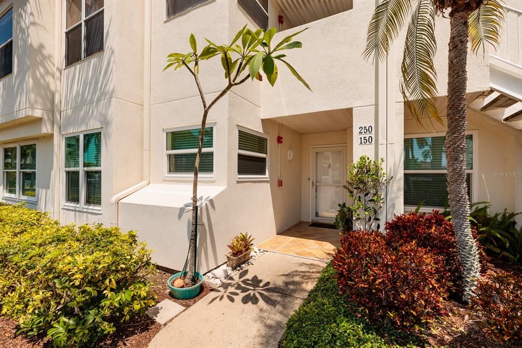 En Venta: $395,000 (2 camas, 2 baños, 1075 Pies cuadrados)