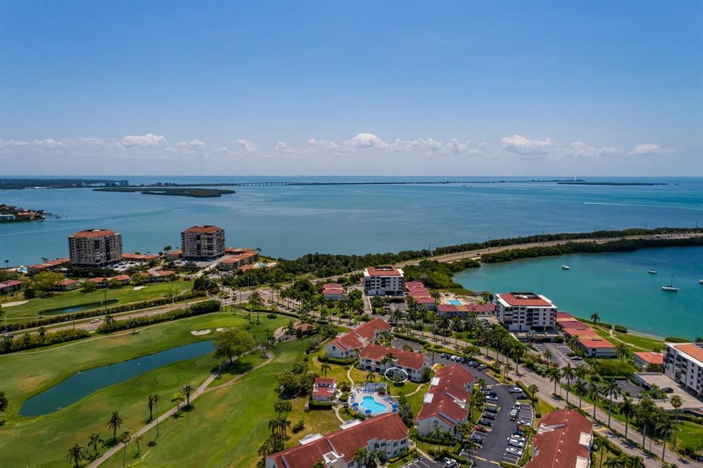 En Venta: $395,000 (2 camas, 2 baños, 1075 Pies cuadrados)