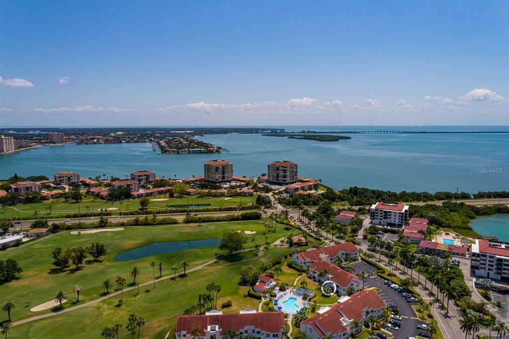 En Venta: $395,000 (2 camas, 2 baños, 1075 Pies cuadrados)