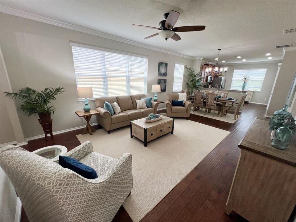 En Venta: $349,000 (3 camas, 2 baños, 1437 Pies cuadrados)