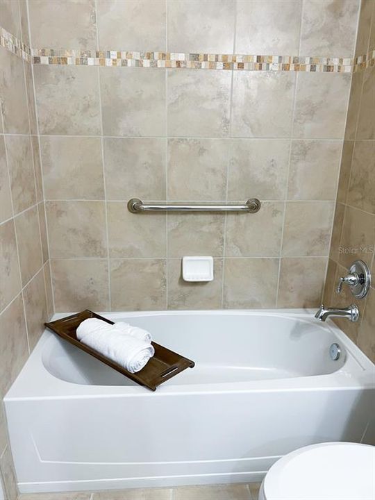 En Venta: $349,000 (3 camas, 2 baños, 1437 Pies cuadrados)