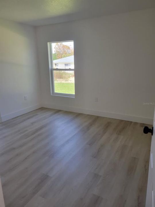 For Sale: $330,000 (4 beds, 3 baths, 1766 Square Feet)
