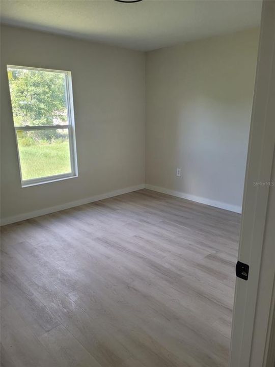 For Sale: $330,000 (4 beds, 3 baths, 1766 Square Feet)