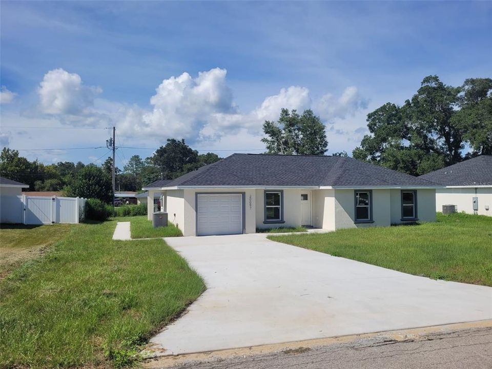 For Sale: $330,000 (4 beds, 3 baths, 1766 Square Feet)