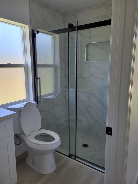 For Sale: $330,000 (4 beds, 3 baths, 1766 Square Feet)