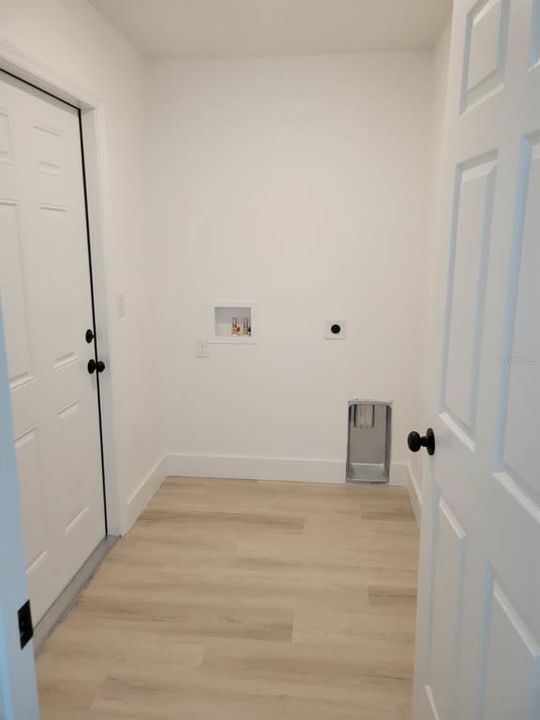 For Sale: $330,000 (4 beds, 3 baths, 1766 Square Feet)
