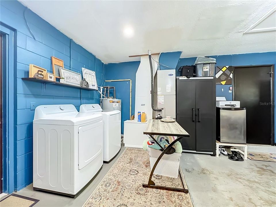 For Sale: $415,900 (3 beds, 2 baths, 1412 Square Feet)