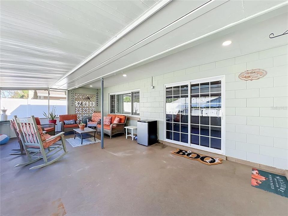 For Sale: $415,900 (3 beds, 2 baths, 1412 Square Feet)