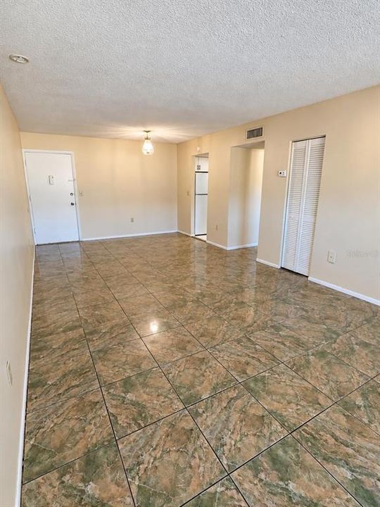 В аренду: $1,375 (2 спален, 2 ванн, 897 Квадратных фут)