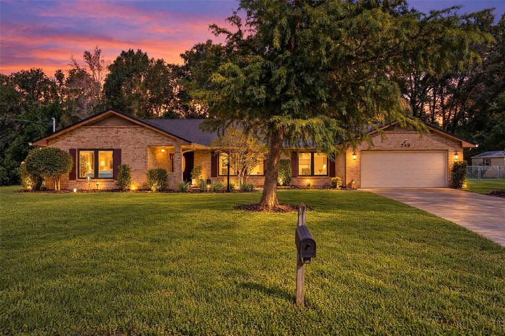 En Venta: $475,000 (3 camas, 2 baños, 2124 Pies cuadrados)