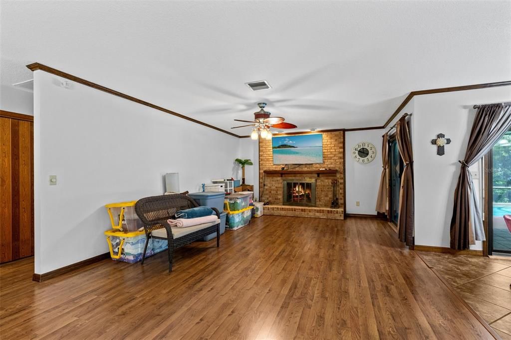 En Venta: $475,000 (3 camas, 2 baños, 2124 Pies cuadrados)