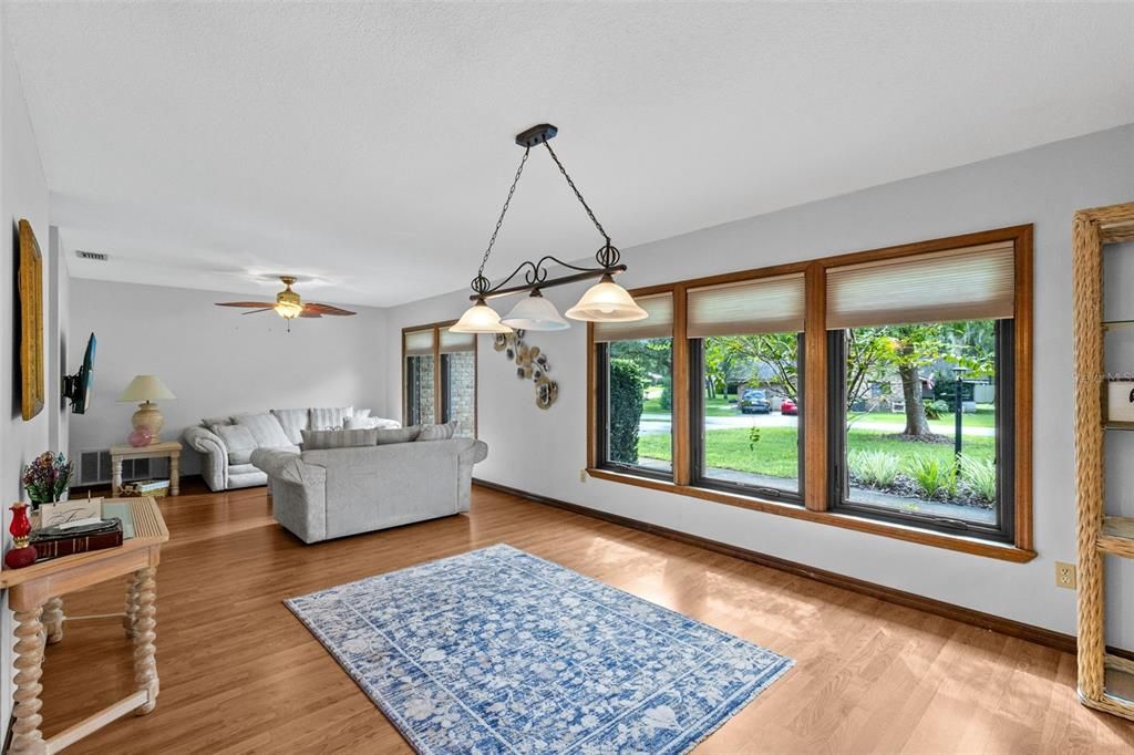 En Venta: $475,000 (3 camas, 2 baños, 2124 Pies cuadrados)