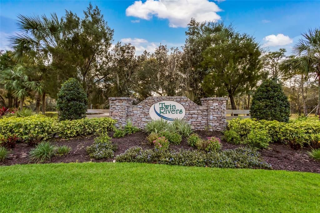 For Sale: $719,000 (4 beds, 3 baths, 2532 Square Feet)