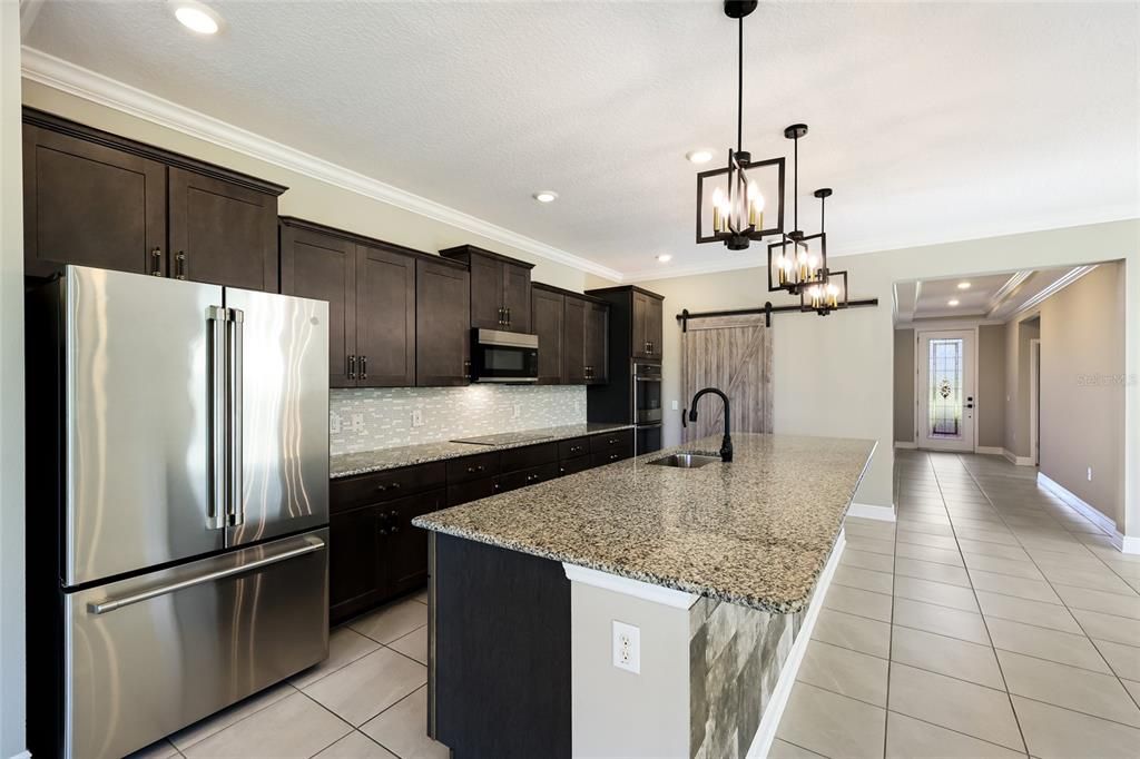 For Sale: $719,000 (4 beds, 3 baths, 2532 Square Feet)