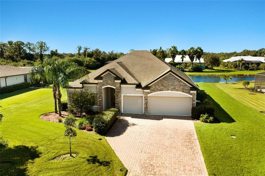 For Sale: $719,000 (4 beds, 3 baths, 2532 Square Feet)