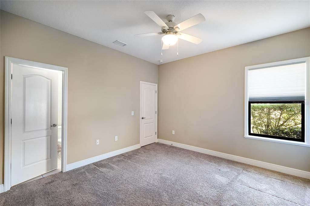 For Sale: $719,000 (4 beds, 3 baths, 2532 Square Feet)