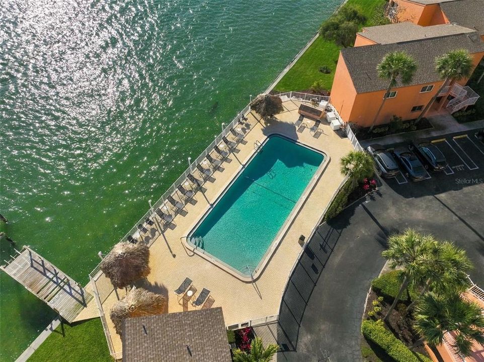 For Rent: $1,895 (1 beds, 1 baths, 825 Square Feet)
