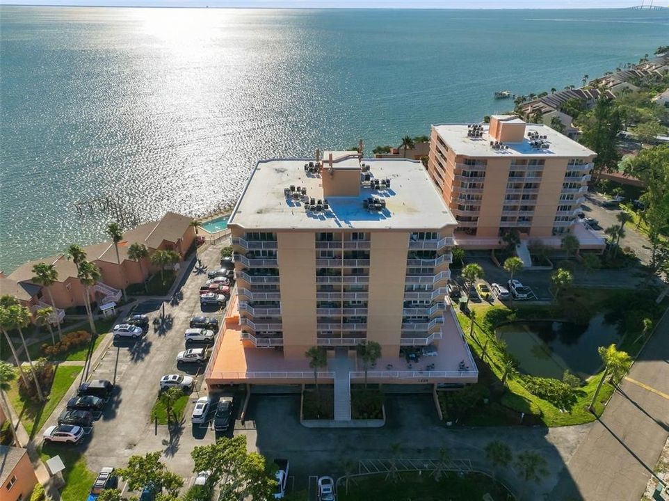 For Rent: $1,895 (1 beds, 1 baths, 825 Square Feet)