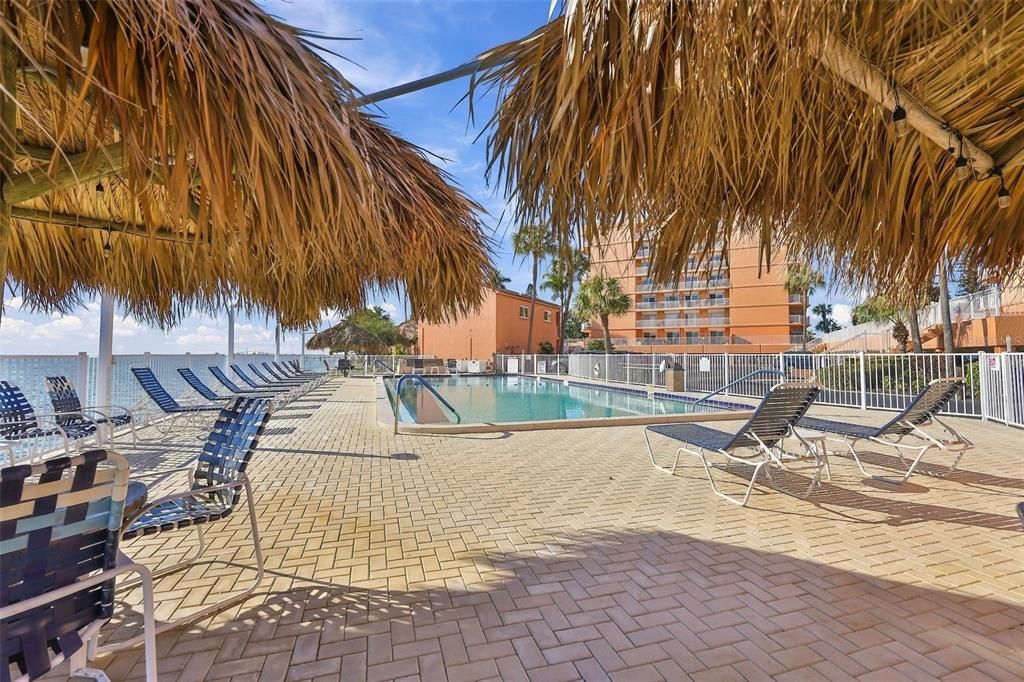 For Rent: $1,895 (1 beds, 1 baths, 825 Square Feet)