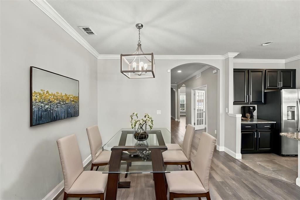 En Venta: $365,900 (3 camas, 2 baños, 2022 Pies cuadrados)
