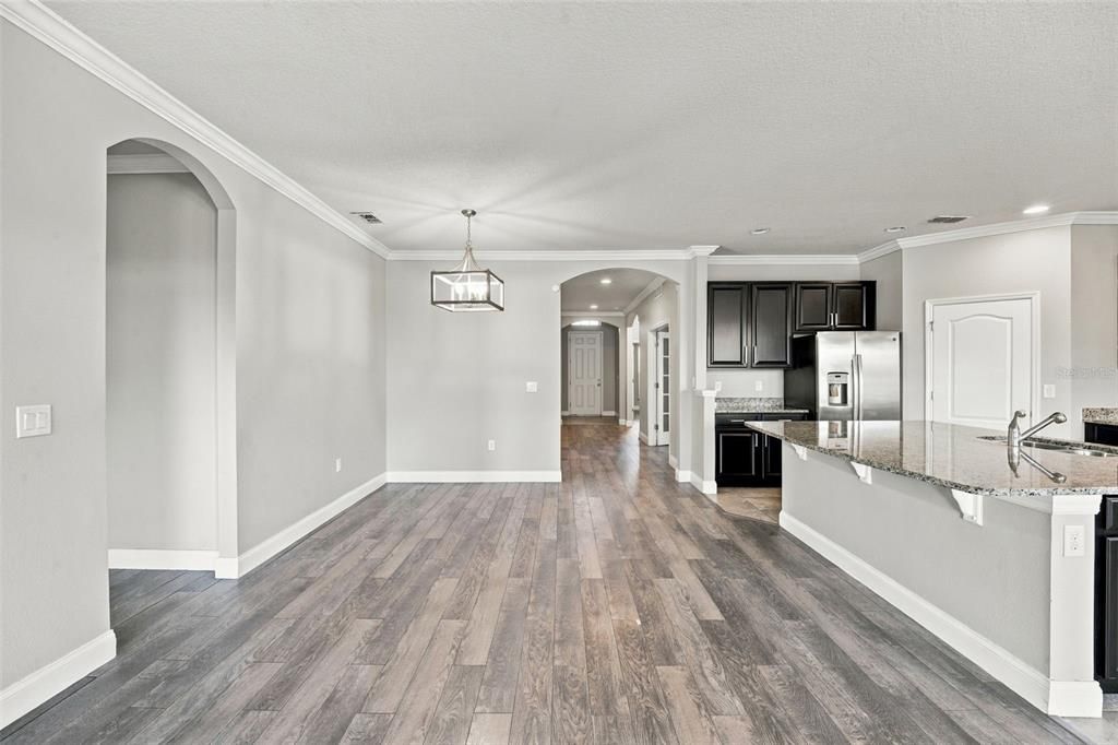 En Venta: $365,900 (3 camas, 2 baños, 2022 Pies cuadrados)