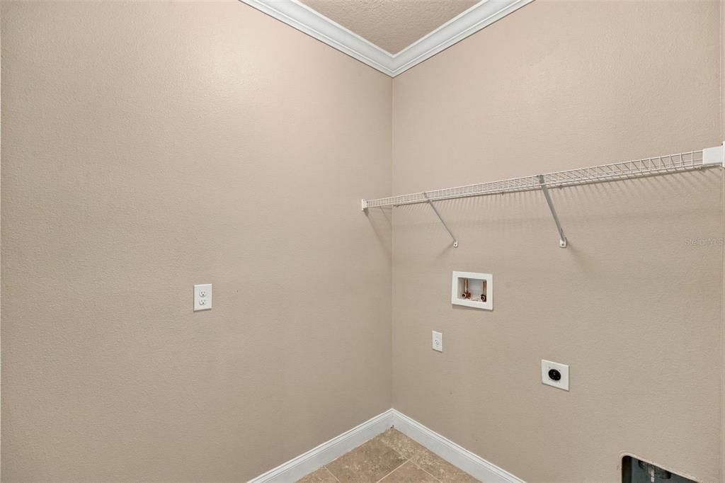 En Venta: $365,900 (3 camas, 2 baños, 2022 Pies cuadrados)