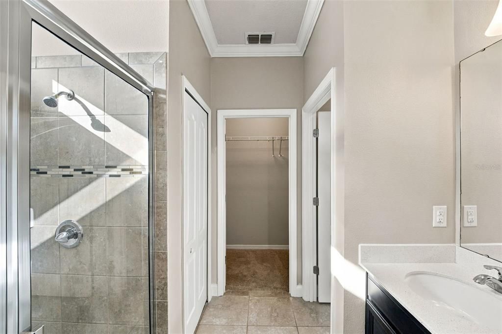 En Venta: $365,900 (3 camas, 2 baños, 2022 Pies cuadrados)