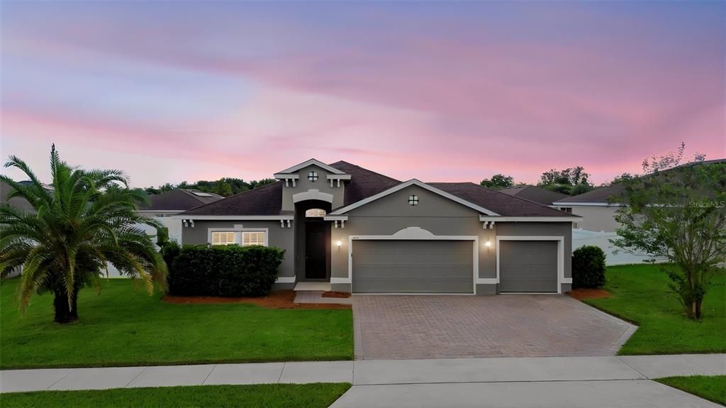 En Venta: $365,900 (3 camas, 2 baños, 2022 Pies cuadrados)