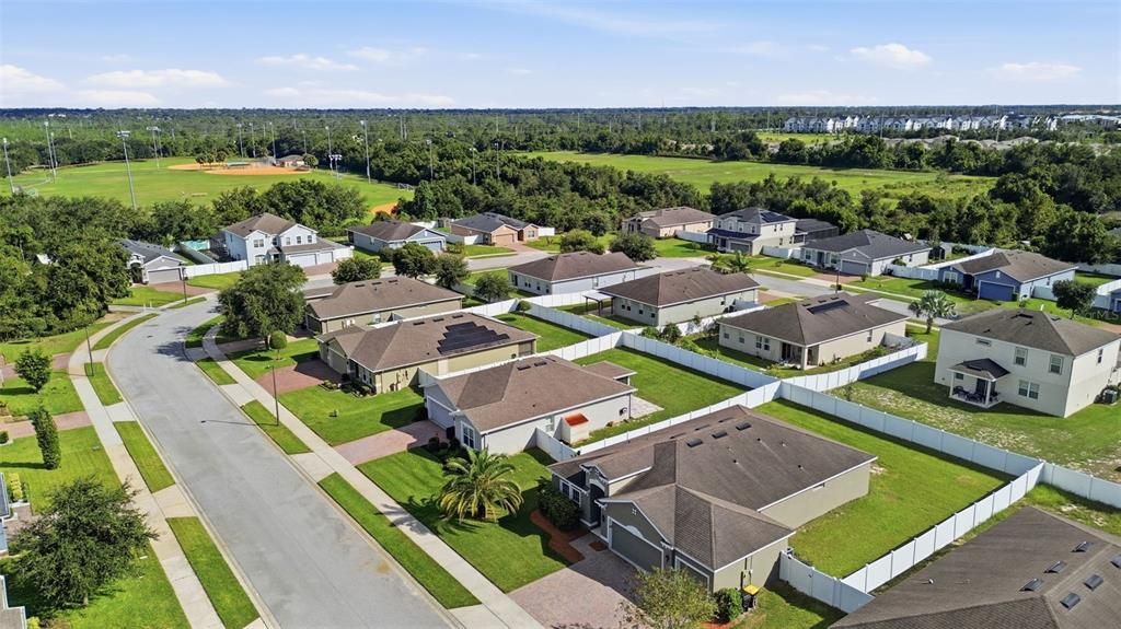 En Venta: $365,900 (3 camas, 2 baños, 2022 Pies cuadrados)