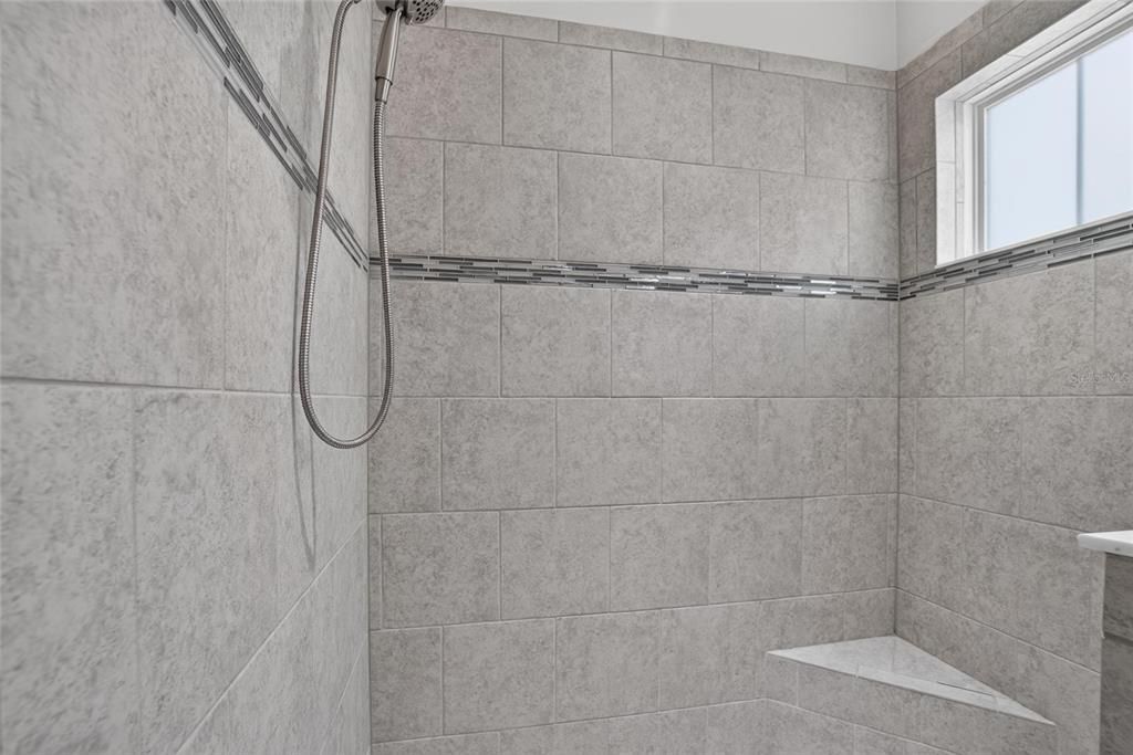 На продажу: $474,900 (4 спален, 2 ванн, 2114 Квадратных фут)