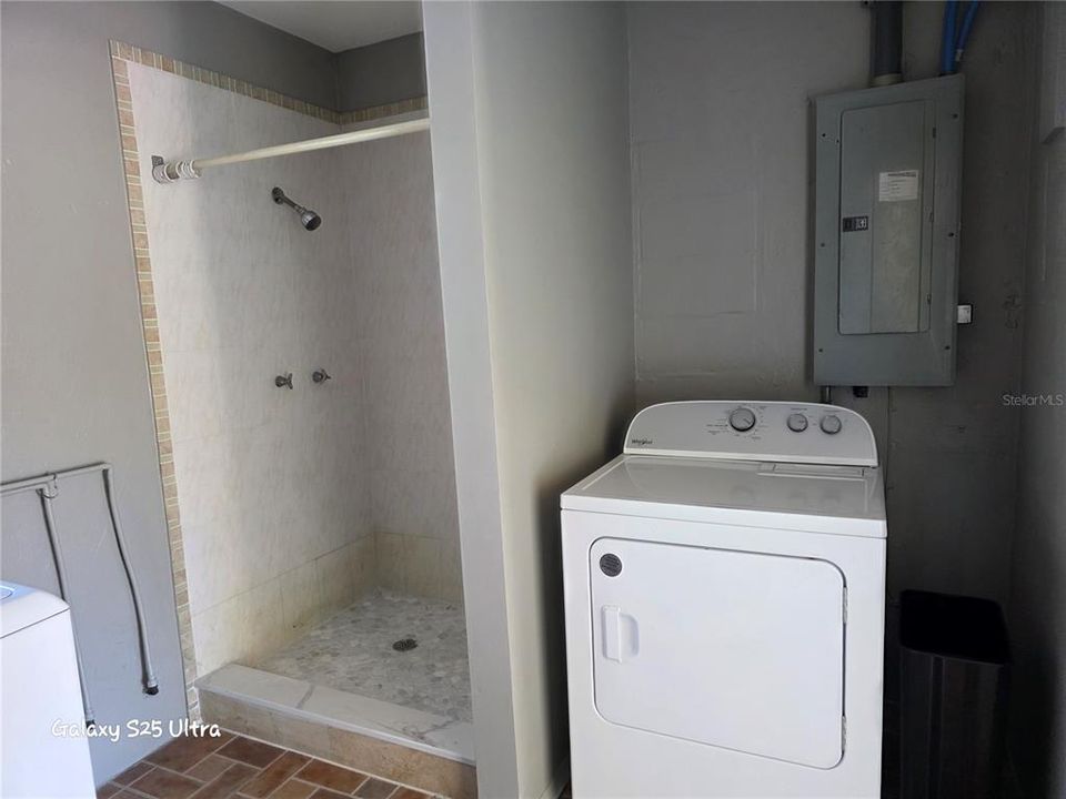 For Sale: $269,999 (3 beds, 1 baths, 1020 Square Feet)