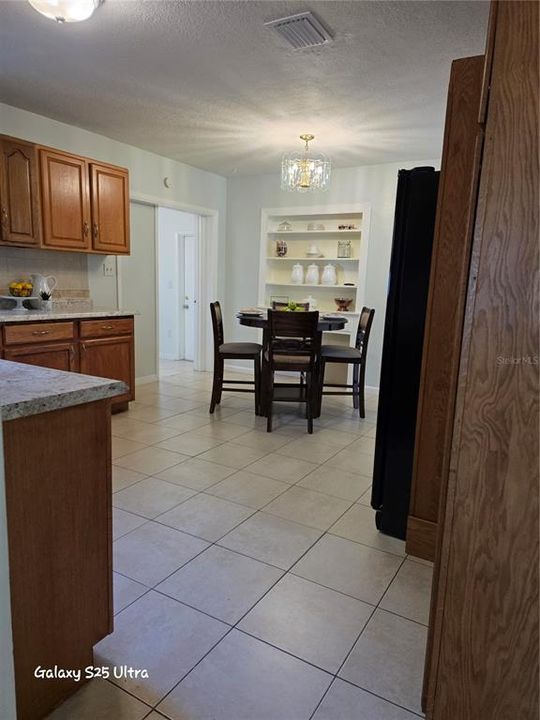 For Sale: $269,999 (3 beds, 1 baths, 1020 Square Feet)