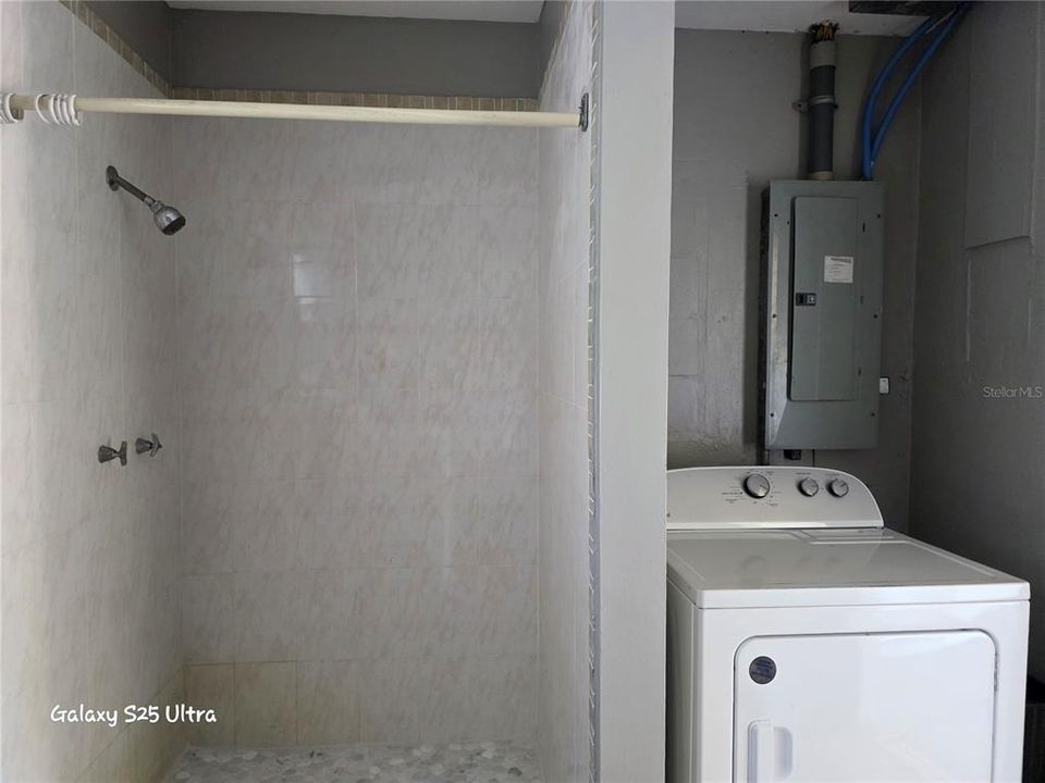 For Sale: $269,999 (3 beds, 1 baths, 1020 Square Feet)