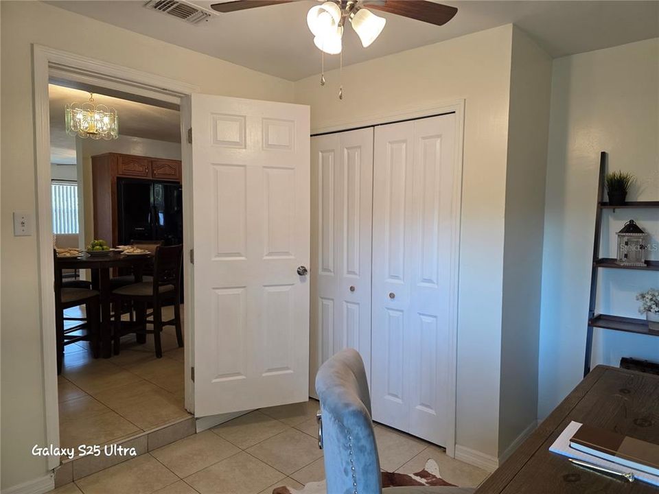 For Sale: $269,999 (3 beds, 1 baths, 1020 Square Feet)