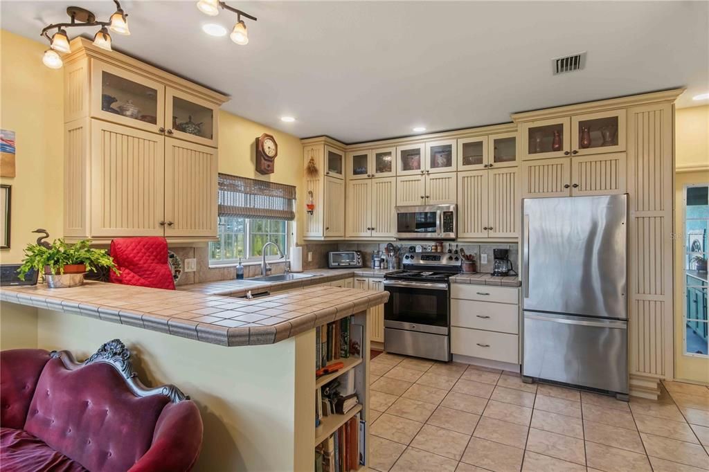 For Sale: $400,000 (3 beds, 1 baths, 1485 Square Feet)
