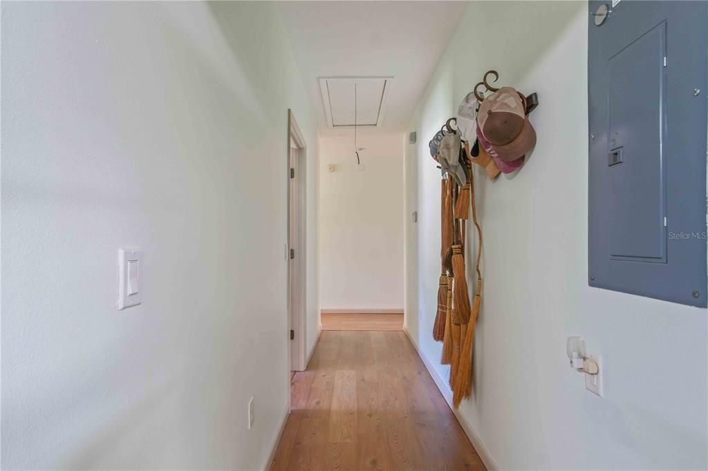 For Sale: $400,000 (3 beds, 1 baths, 1485 Square Feet)