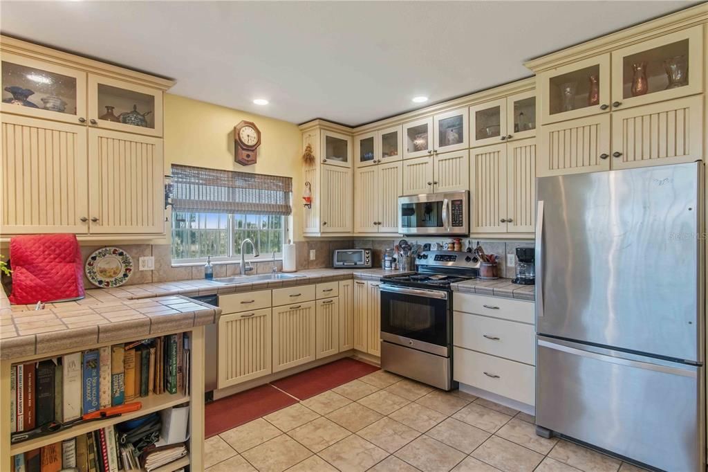 For Sale: $400,000 (3 beds, 1 baths, 1485 Square Feet)