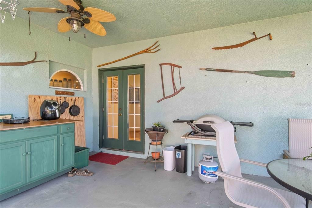 For Sale: $400,000 (3 beds, 1 baths, 1485 Square Feet)