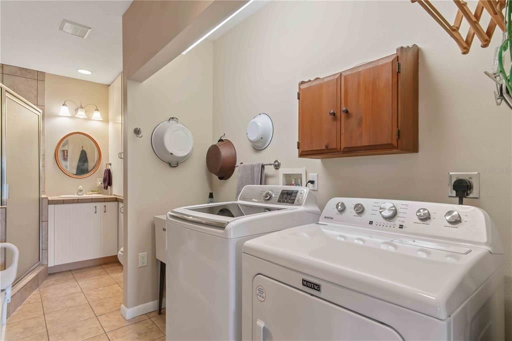 For Sale: $400,000 (3 beds, 1 baths, 1485 Square Feet)