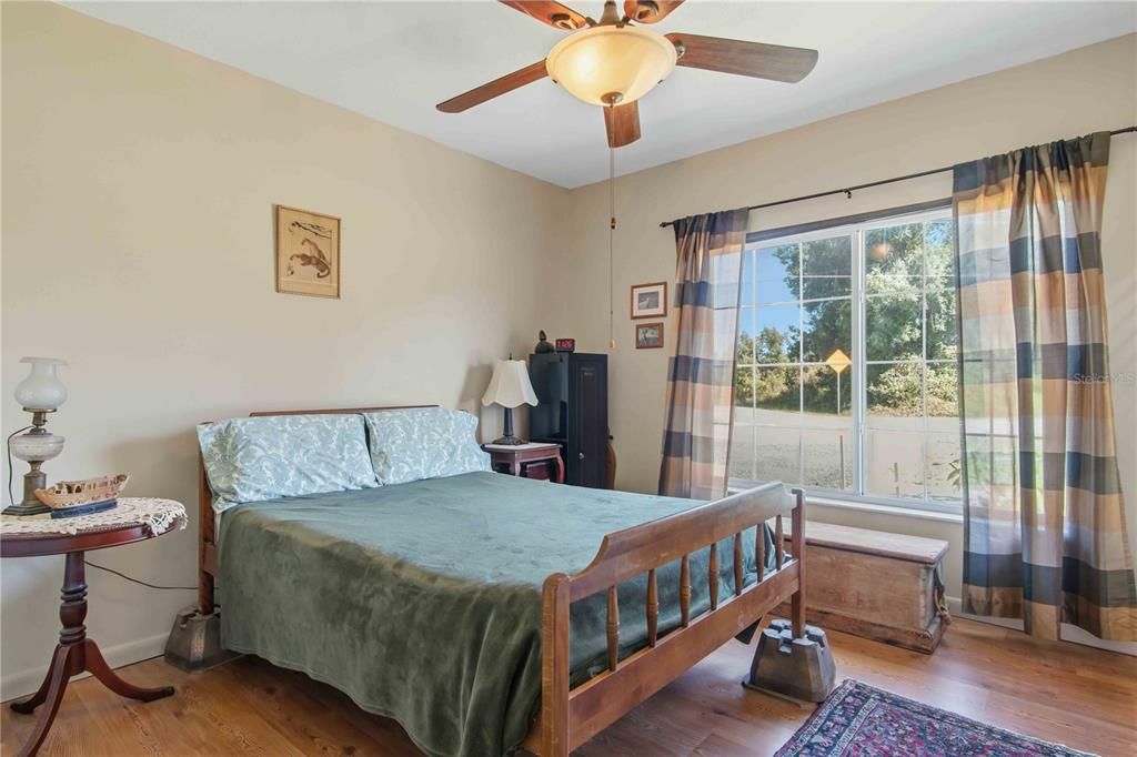 For Sale: $400,000 (3 beds, 1 baths, 1485 Square Feet)