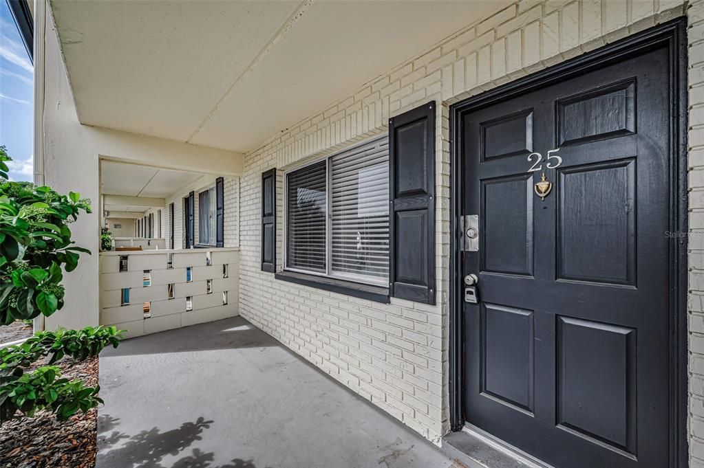 На продажу: $108,000 (2 спален, 1 ванн, 800 Квадратных фут)
