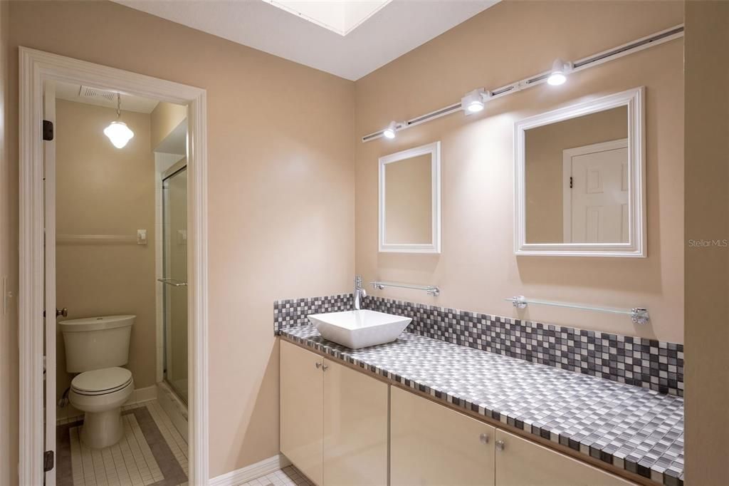 En Venta: $185,000 (2 camas, 2 baños, 1200 Pies cuadrados)