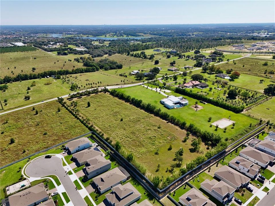 En Venta: $1,555,000 (5.45 acres)