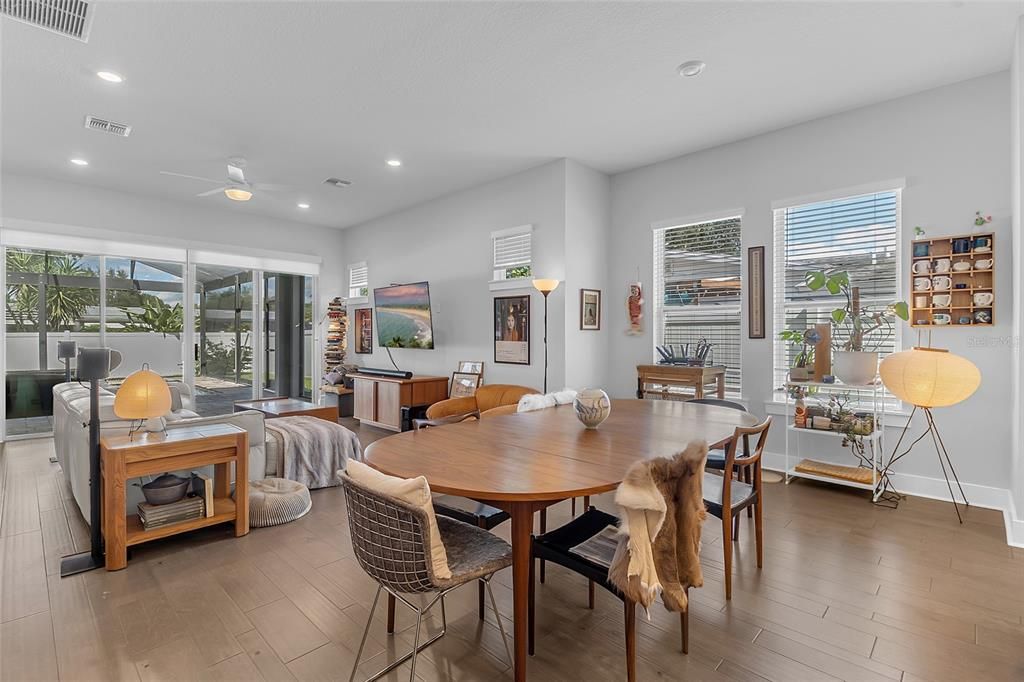 En Venta: $1,349,000 (4 camas, 3 baños, 2575 Pies cuadrados)