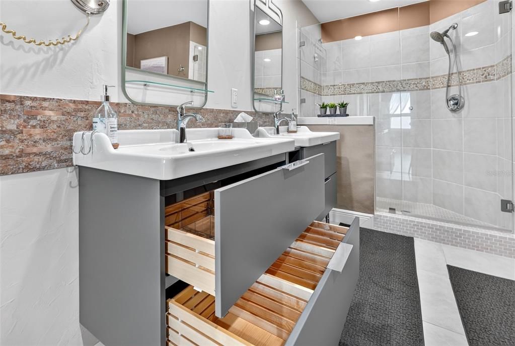 For Rent: $7,500 (2 beds, 2 baths, 1735 Square Feet)