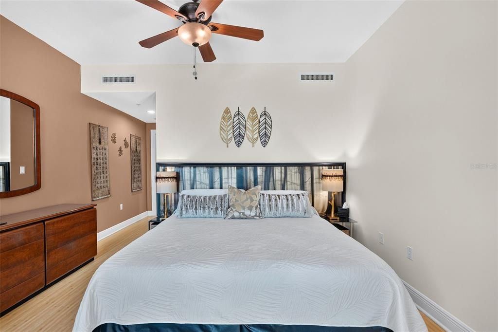 For Rent: $7,500 (2 beds, 2 baths, 1735 Square Feet)