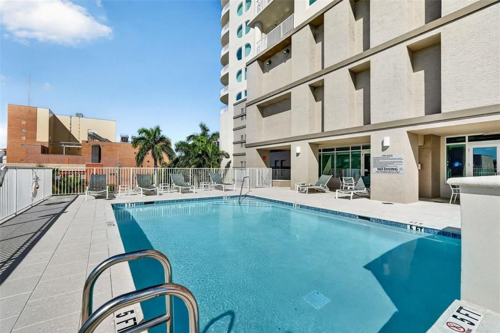 For Rent: $7,500 (2 beds, 2 baths, 1735 Square Feet)