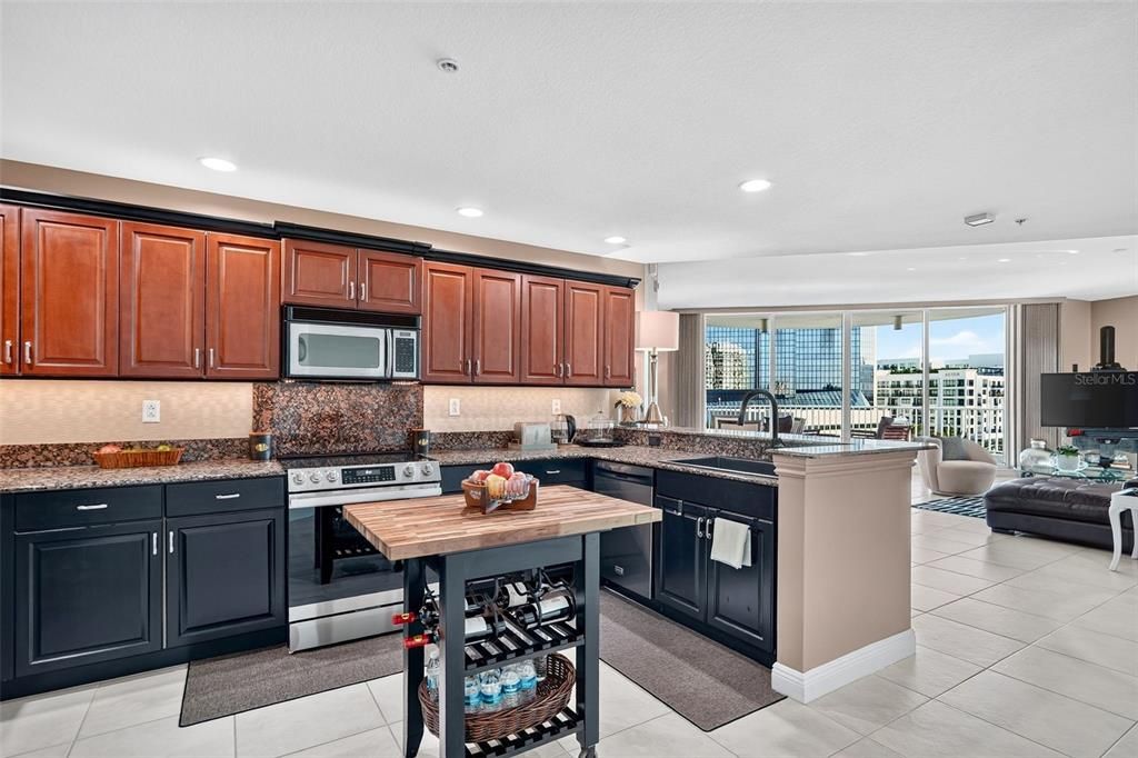For Rent: $7,500 (2 beds, 2 baths, 1735 Square Feet)