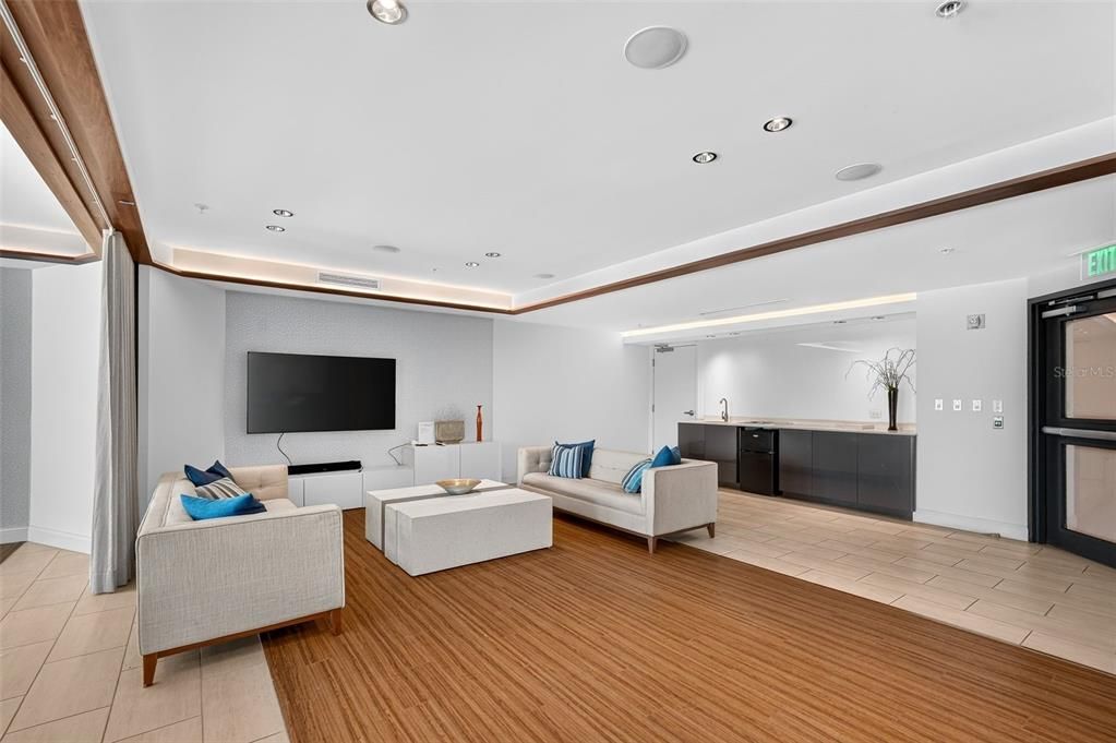 For Rent: $7,500 (2 beds, 2 baths, 1735 Square Feet)