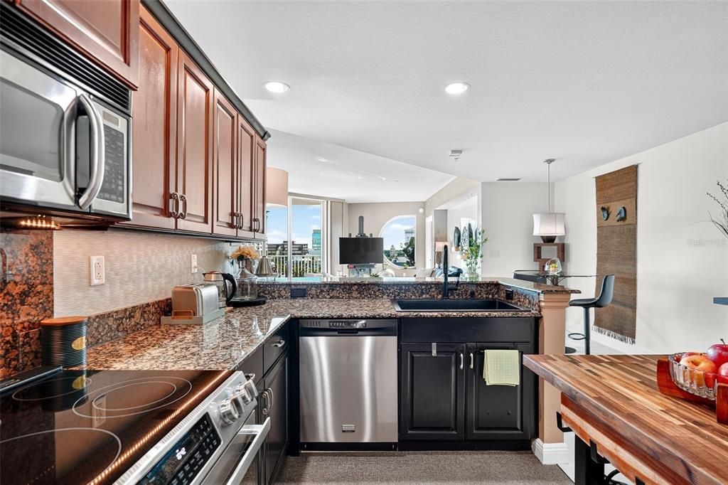 For Rent: $7,500 (2 beds, 2 baths, 1735 Square Feet)